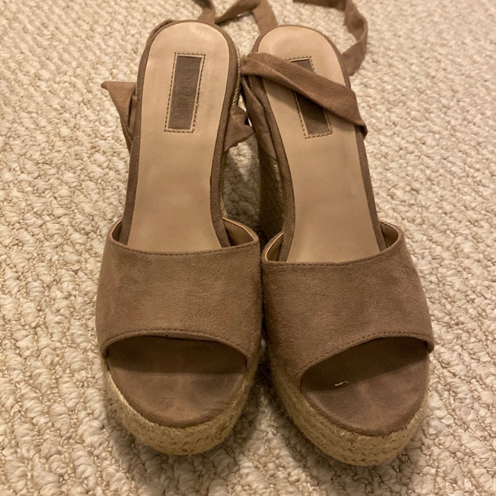Womens Tan Heeled Wedges